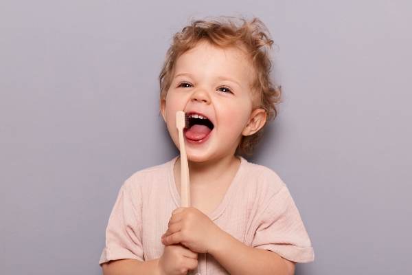 Oral Hygiene Basics: Choosing The Best Diet For Your Child’s Teeth