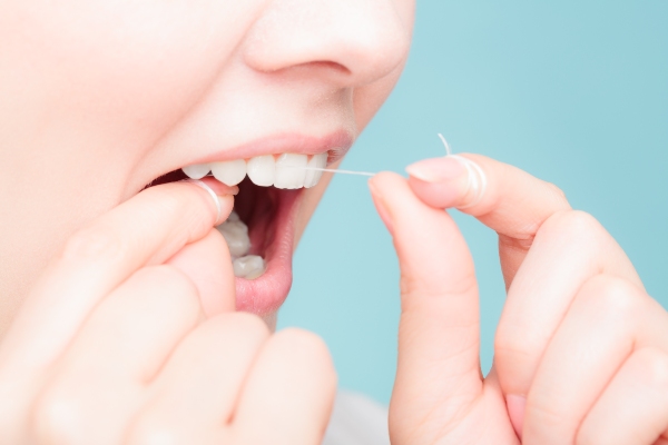 Oral Hygiene Basics: The Importance Of Flossing Everyday